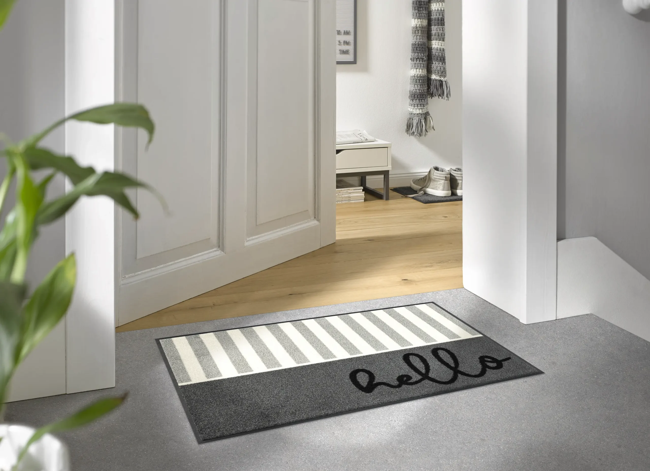 Durvju paklājiņš Hello Stripes - Image 3