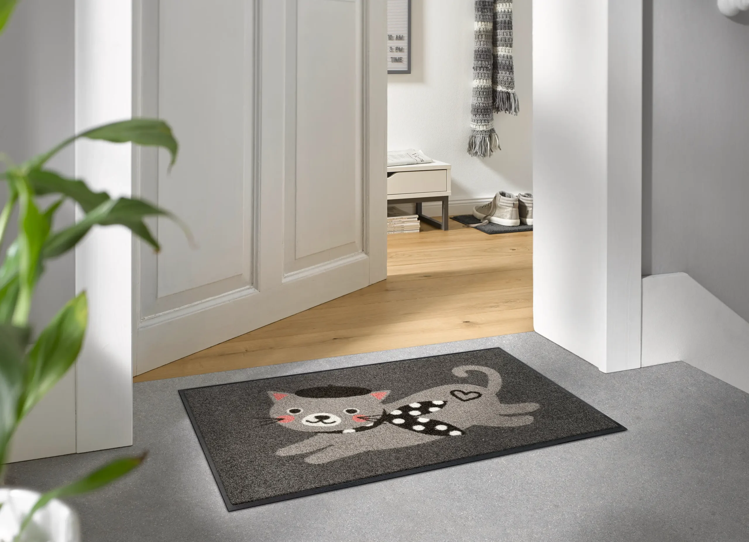Durvju paklājiņš Madame Minou - Image 3
